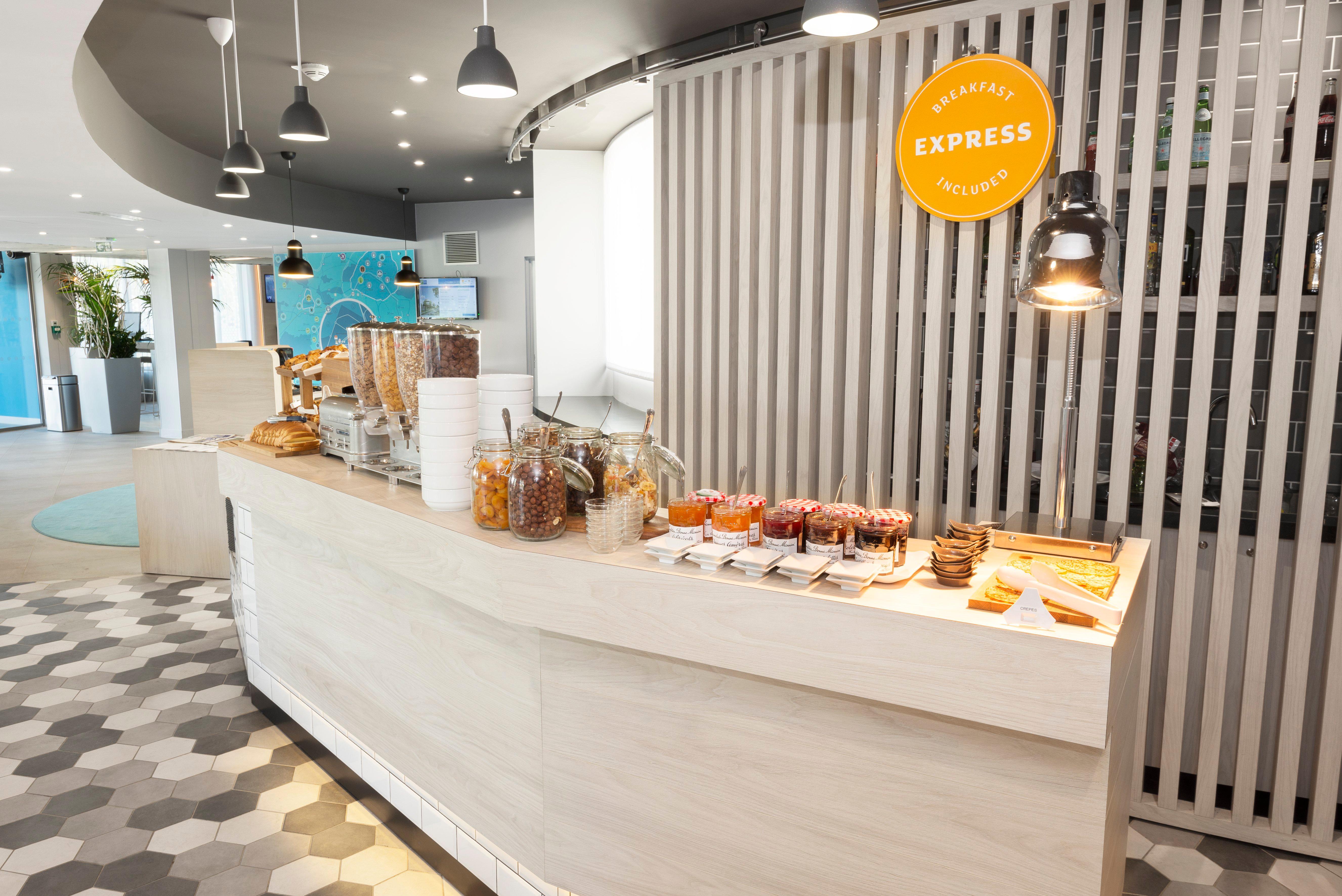 巴黎智选假日酒店 - 韦利济 韦利济·维拉库布莱 外观 照片